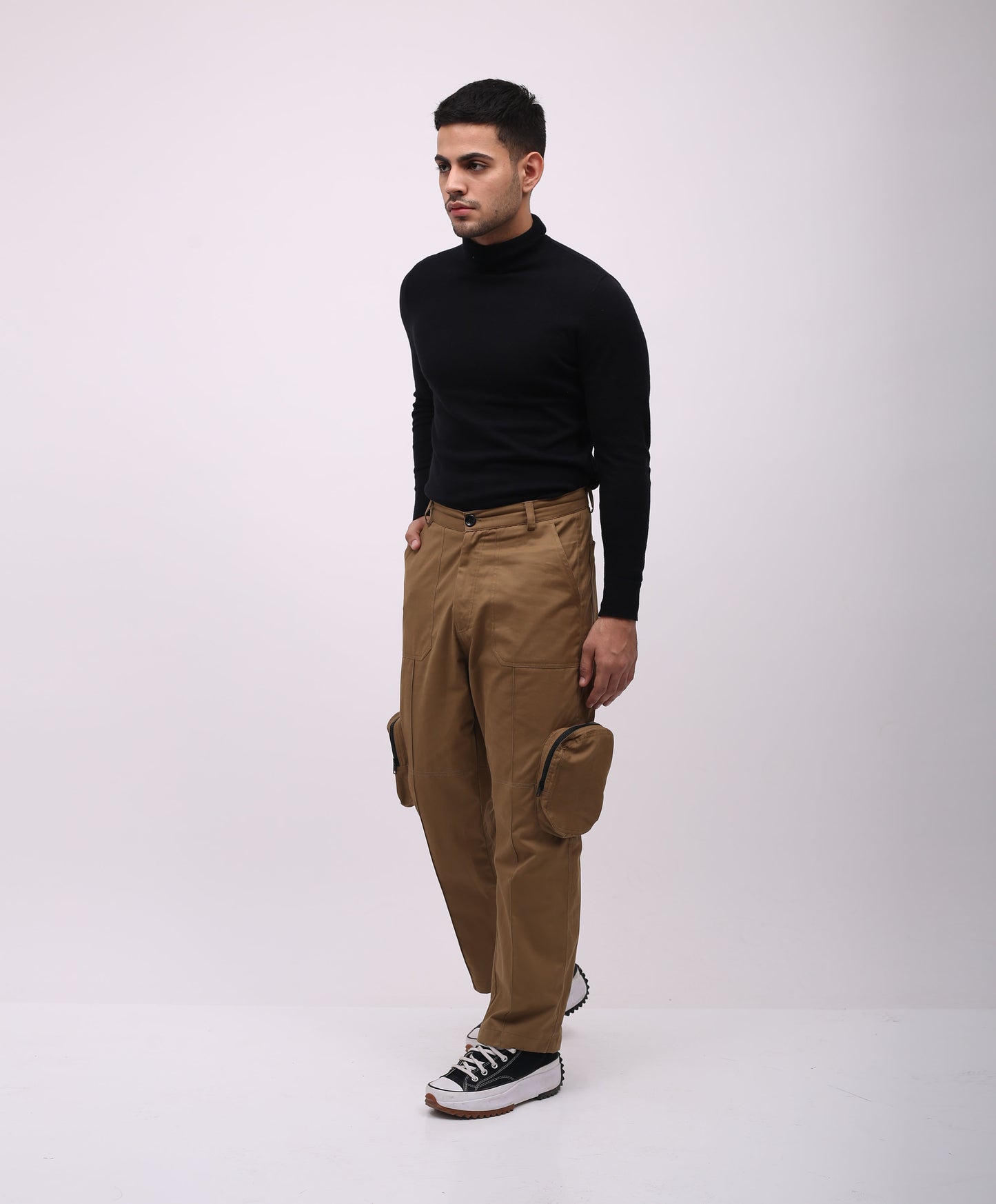 Pouch trouser